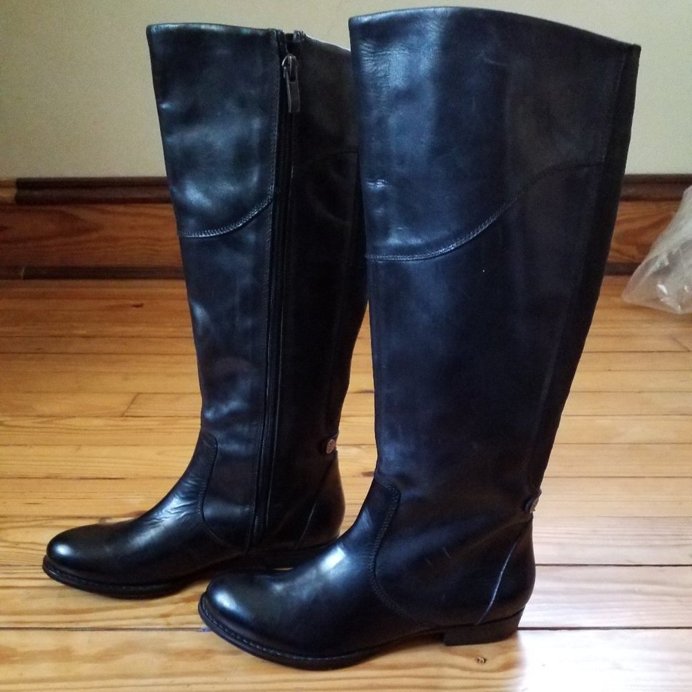 Black boots - Picture 2 of 5